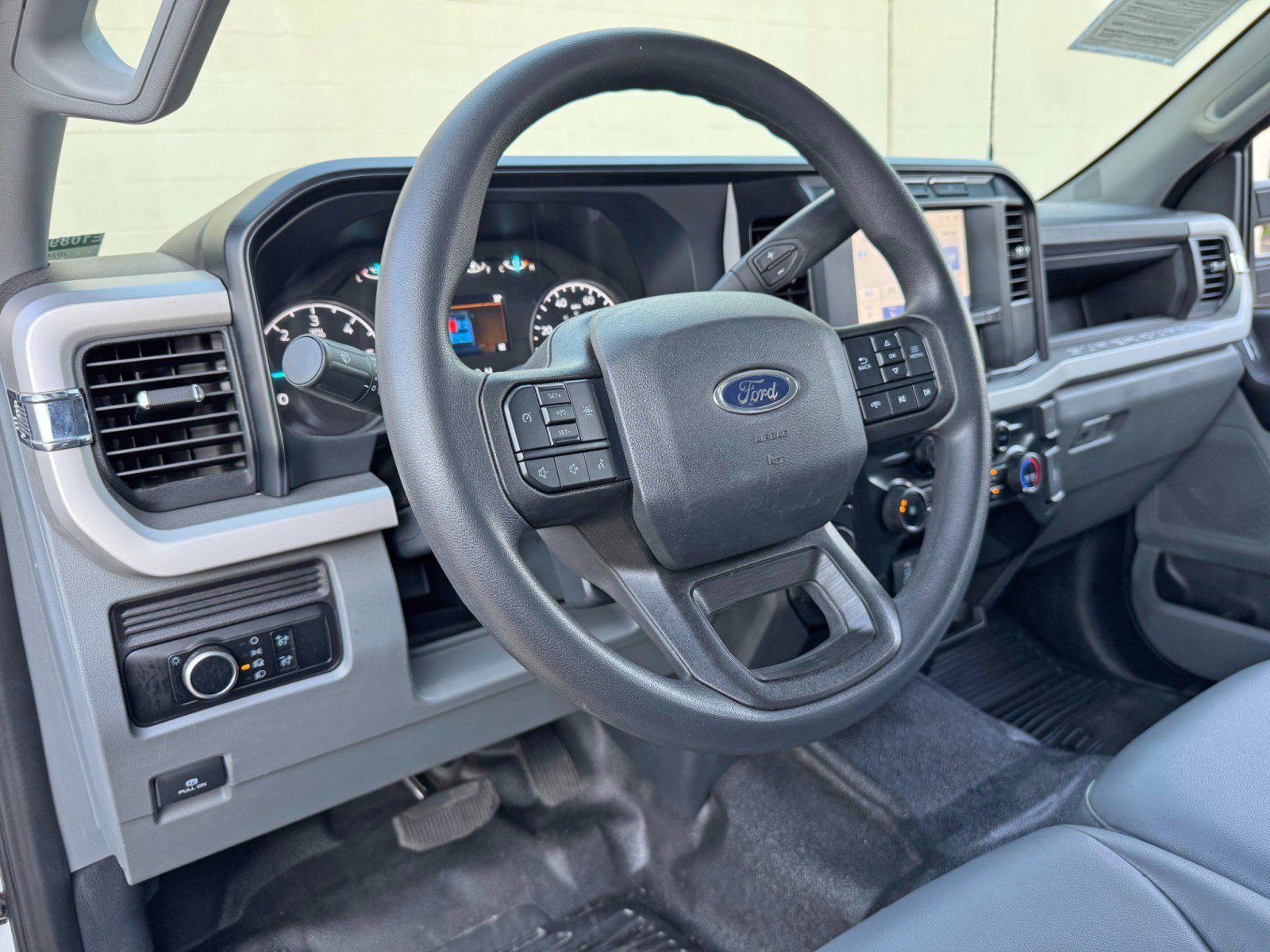 Used 2024 Ford F450 XL RWD image 12