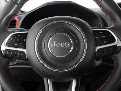 Used 2023 Jeep Renegade Trailhawk image 12