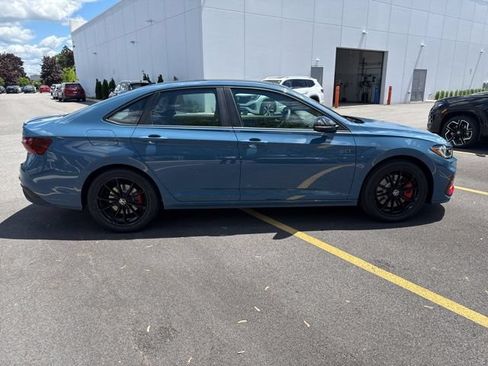 New 2026 Volkswagen Jetta GLI Autobahn FWD image 7