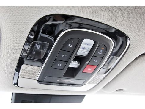 Used 2024 Hyundai Palisade Limited image 23