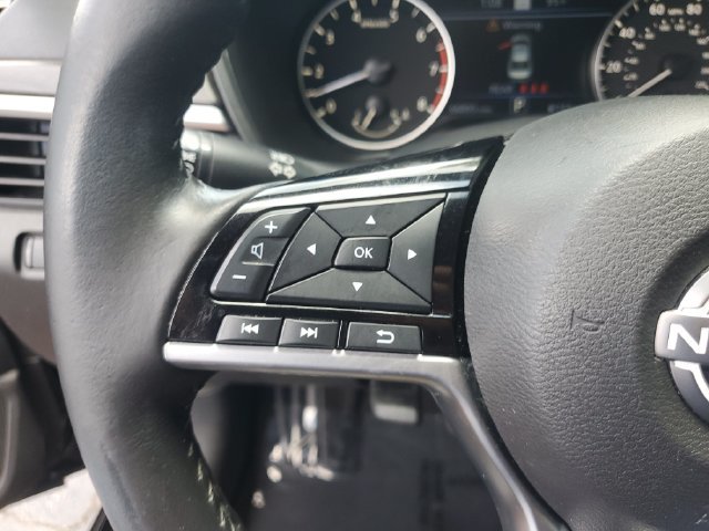 Used 2023 Nissan Altima 2.5 SV w/ SV Premium Package FWD image 16