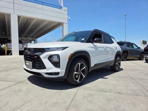 Certified 2023 Chevrolet TrailBlazer RS AWD/4WD image 2