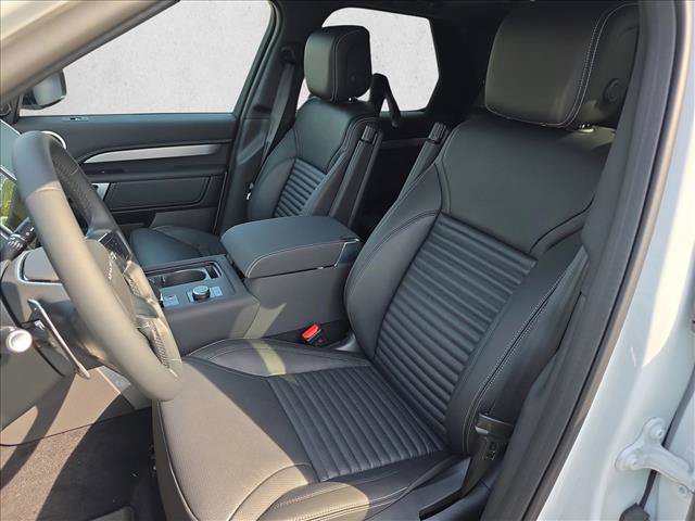 New 2026 Land Rover Discovery Limited Edition AWD/4WD image 16