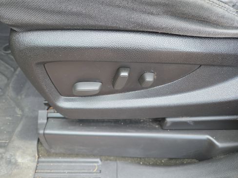 Used 2014 GMC Sierra 1500 SLE w/ SLE Preferred Package image 29