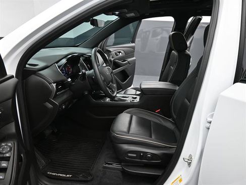 Used 2023 Chevrolet Traverse Premier w/ Redline Edition image 15