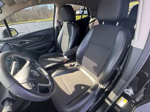 Used 2022 Buick Encore Preferred image 10