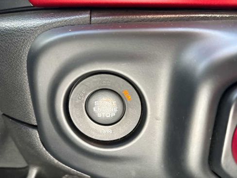 Used 2019 Jeep Wrangler Unlimited Rubicon image 29