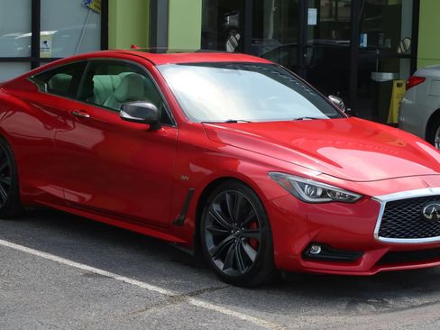 Used 2019 INFINITI Q60 Red Sport 400 w/ Cargo Package image 4