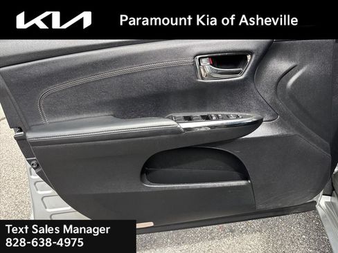 Used 2018 Toyota Avalon XLE FWD image 21