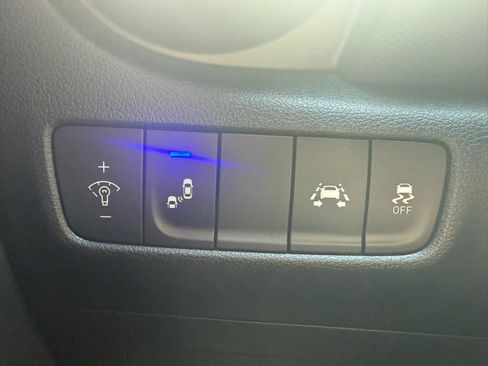 Used 2019 Hyundai Kona SEL FWD image 11