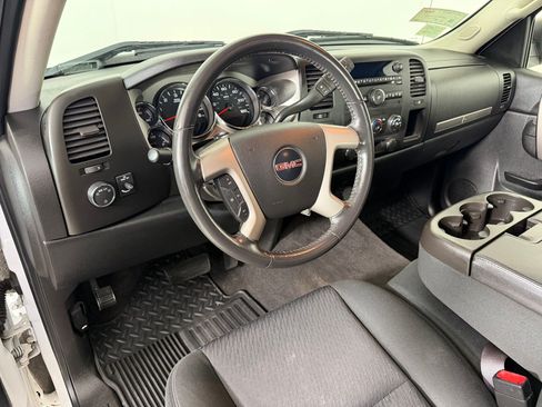 Used 2010 GMC Sierra 1500 SLE w/ Power Pack Plus AWD/4WD image 4
