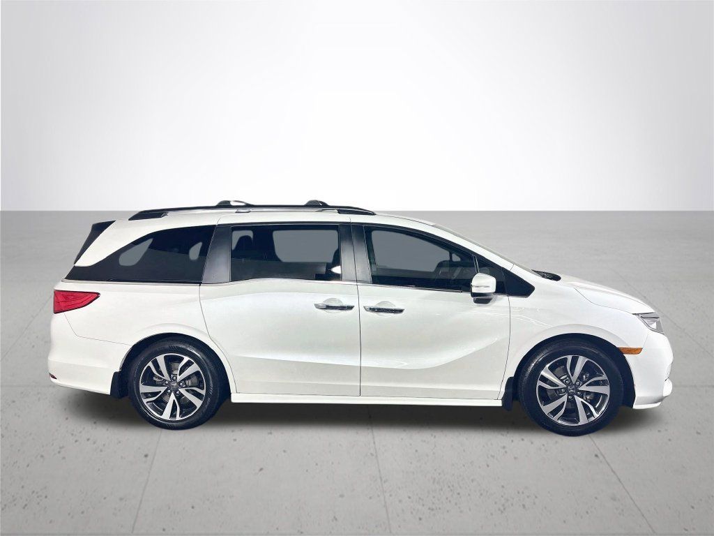 Used 2021 Honda Odyssey Touring image 5