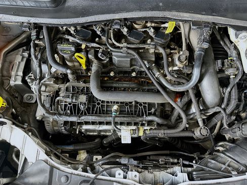 Used 2019 Ford Escape SE image 30