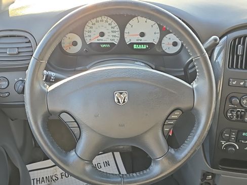Used 2005 Dodge Grand Caravan SXT w/ Leather Interior Group image 29