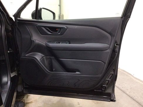 Used 2025 Subaru Forester Premium AWD/4WD image 32