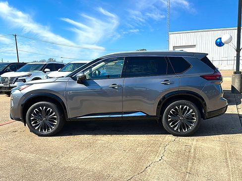 New 2026 Nissan Rogue Platinum w/ Platinum Premium Package image 5