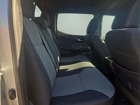 Used 2023 Toyota Tacoma TRD Off-Road image 15