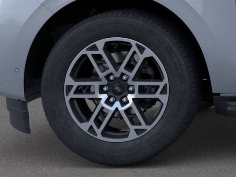 New 2025 Ford Expedition Active image 19