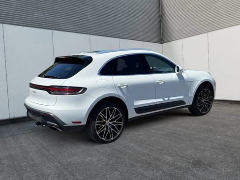 Used 2024 Porsche Macan AWD/4WD image 5