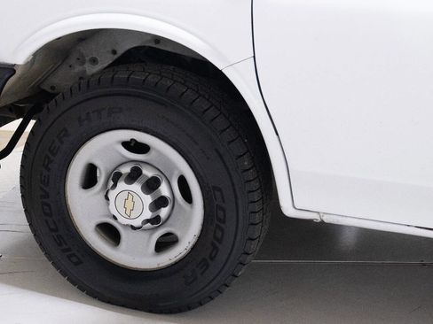 Used 2014 Chevrolet Express 3500 3500 3dr Extended Cargo Van image 34