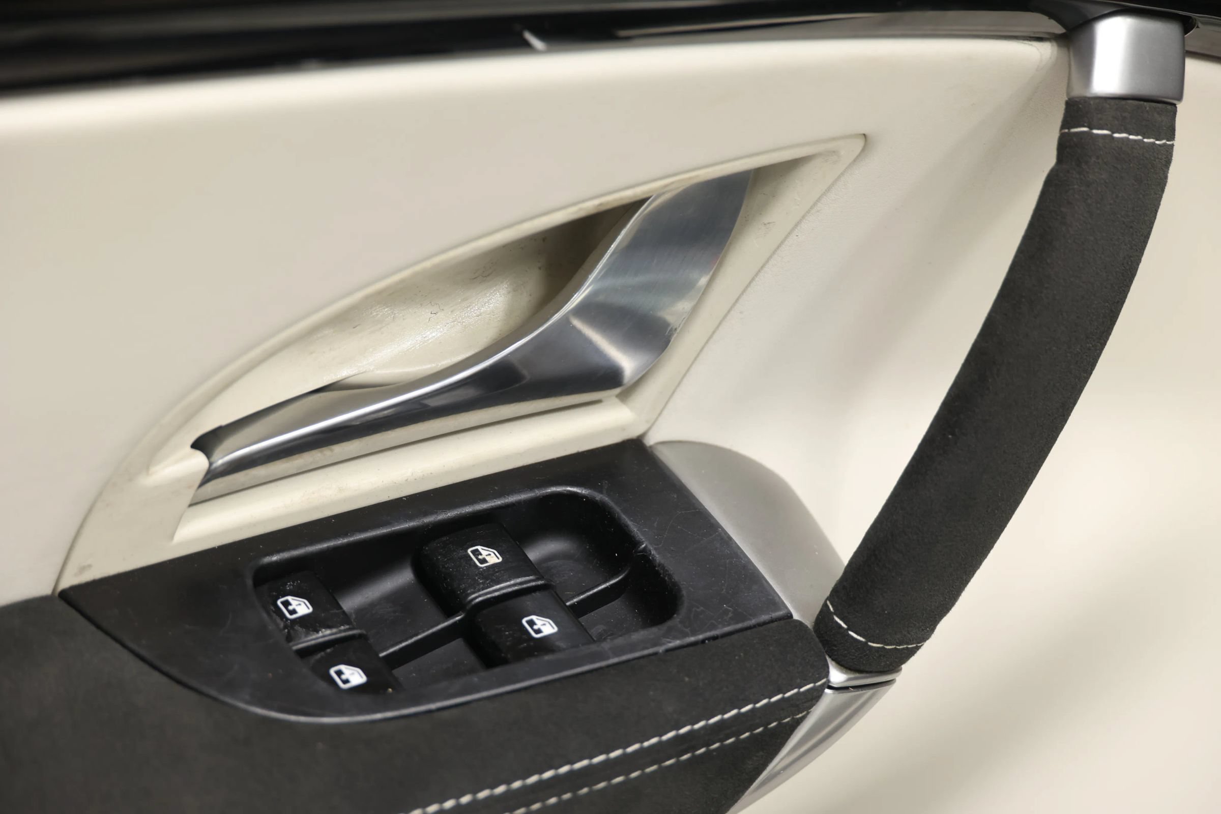 Used 2018 Maserati GranTurismo Sport RWD image 11