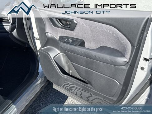 Certified 2025 Subaru Forester Premium w/ Convenience Package #2 image 36