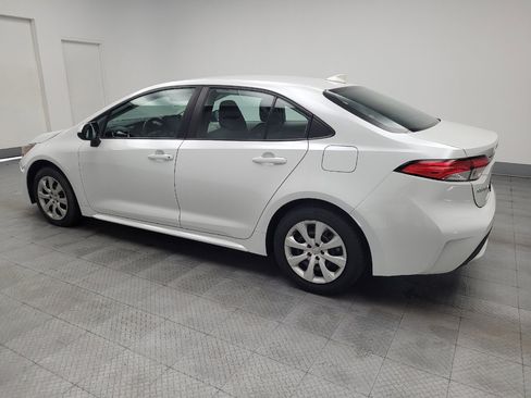 Used 2022 Toyota Corolla LE image 3