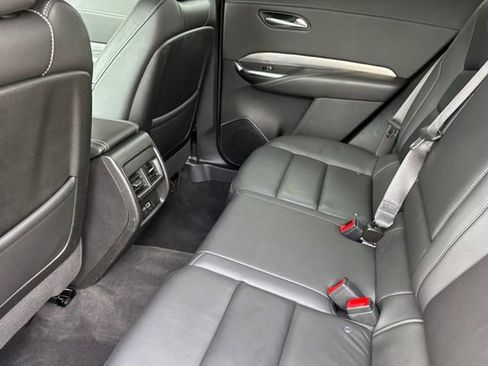 Used 2024 Cadillac XT4 Premium Luxury image 14