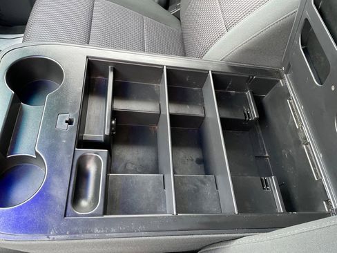 Used 2009 Nissan Titan SE image 16