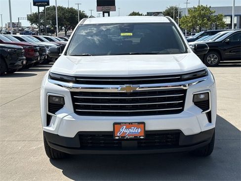 New 2026 Chevrolet Traverse LT w/ Driver Confidence Package image 7