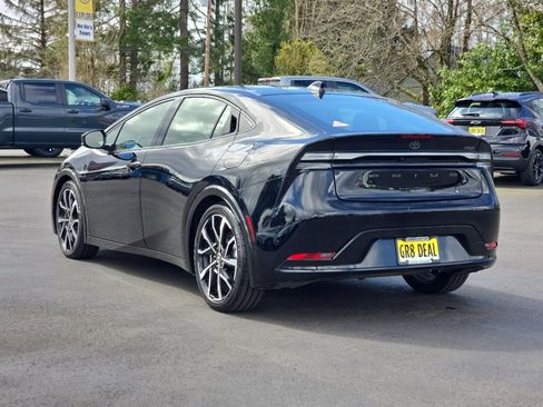 Used 2023 Toyota Prius Prime image 4