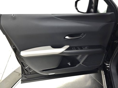 Used 2025 Lexus UX 300h AWD w/ Cold Area Package image 14
