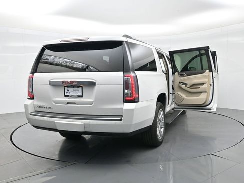 Used 2020 GMC Yukon XL Denali w/ Open Road Package image 39