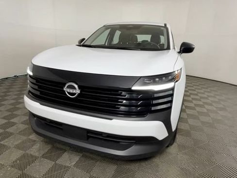 Used 2025 Nissan Kicks S FWD image 11