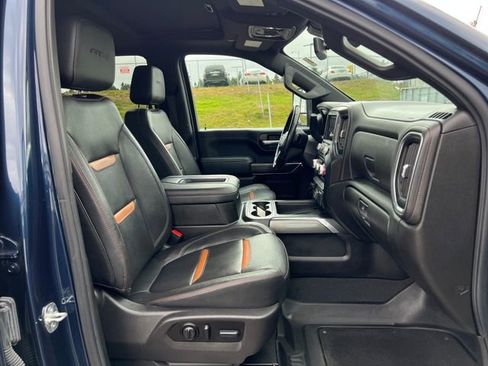 Used 2022 GMC Sierra 2500 AT4 w/ AT4 Preferred Package image 9