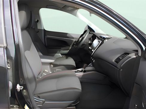 Used 2023 Mitsubishi Outlander Sport LE image 24