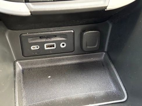 Used 2023 GMC Terrain SLE w/ Driver Convenience Package image 18