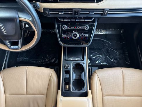 Used 2022 Lincoln Corsair Reserve w/ Elements Package image 12