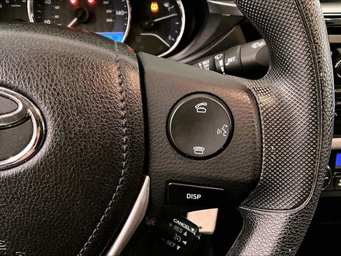 Used 2015 Toyota Corolla LE image 18