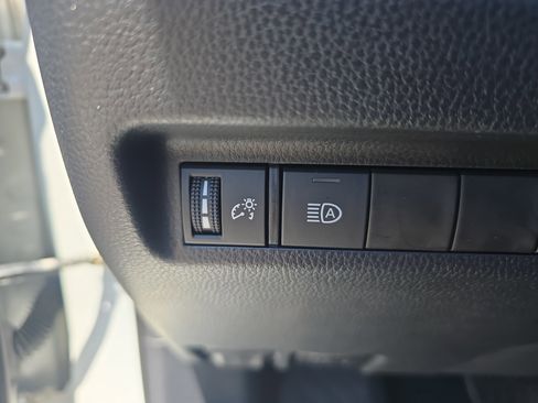 Used 2020 Toyota RAV4 XLE w/ Convenience Package AWD/4WD image 27