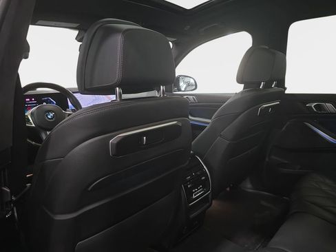 Certified 2023 BMW X7 xDrive40i w/ M Sport Package image 11