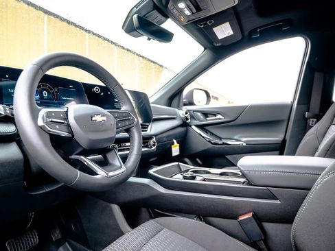 New 2026 Chevrolet Equinox LT AWD/4WD image 5