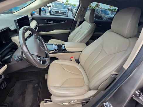 Used 2021 Lincoln Nautilus FWD w/ Equipment Group 101A image 16