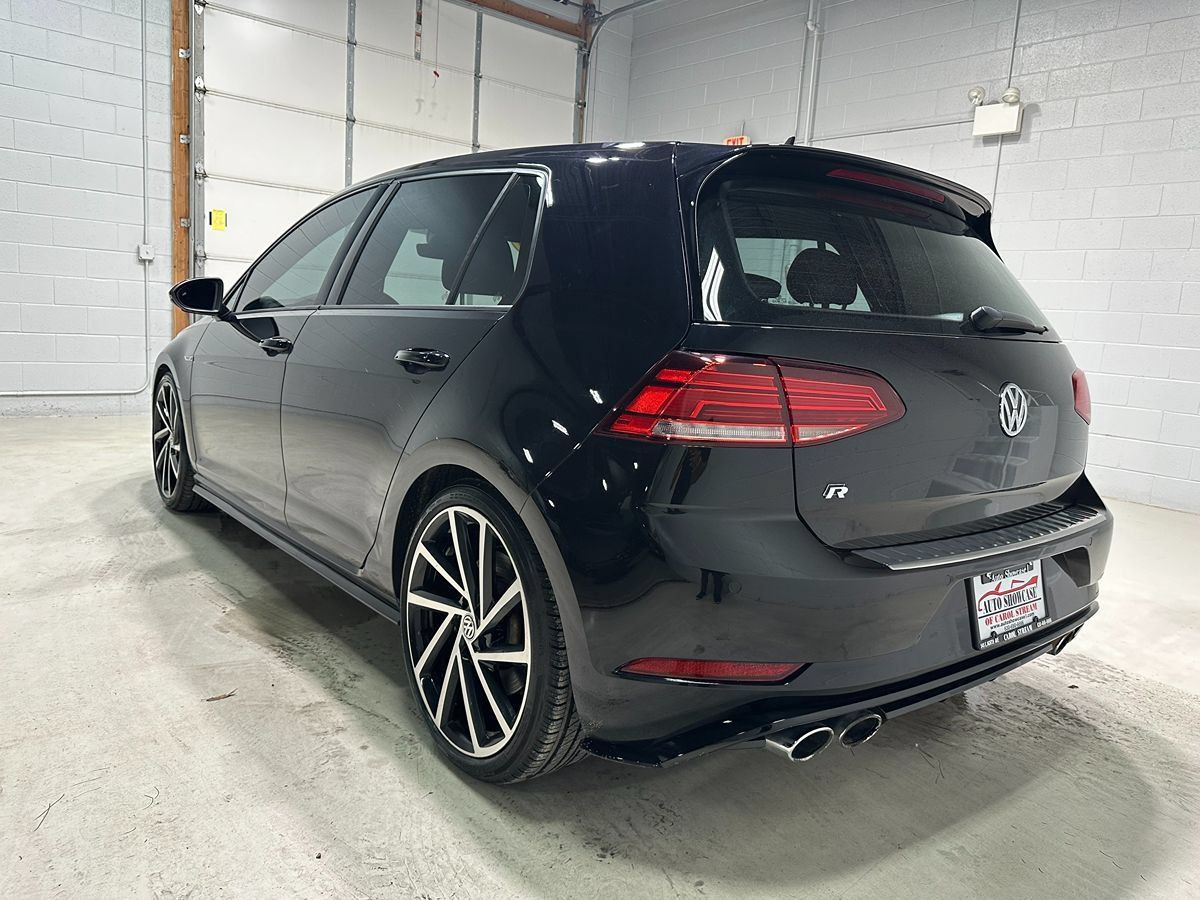 Used 2018 Volkswagen Golf 4-Door AWD/4WD image 17