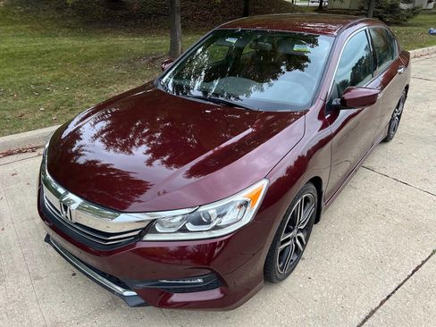 Used 2016 Honda Accord Sport image 7