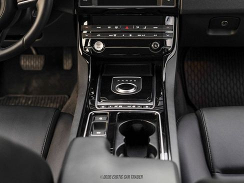 Used 2018 Jaguar XE Premium AWD/4WD image 67