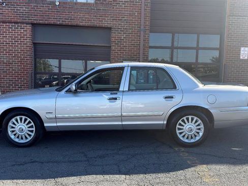 Used 2009 Mercury Grand Marquis LS RWD image 10