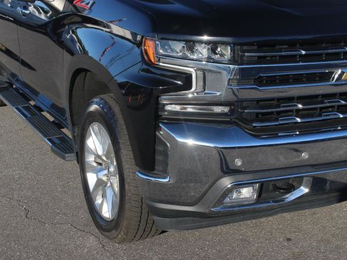 Used 2022 Chevrolet Silverado 1500 LTZ AWD/4WD image 9