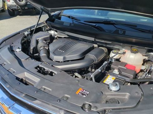Used 2025 Chevrolet Traverse LT FWD image 26