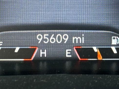 Used 2020 Jeep Cherokee Trailhawk w/ Cold Weather Group AWD/4WD image 40